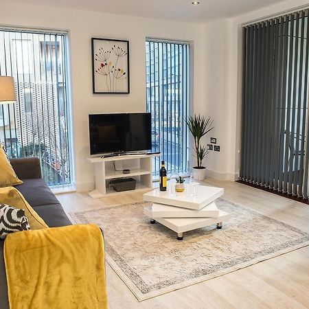 Luxury King Bed Apartment & Free Parking Кембридж Екстер'єр фото