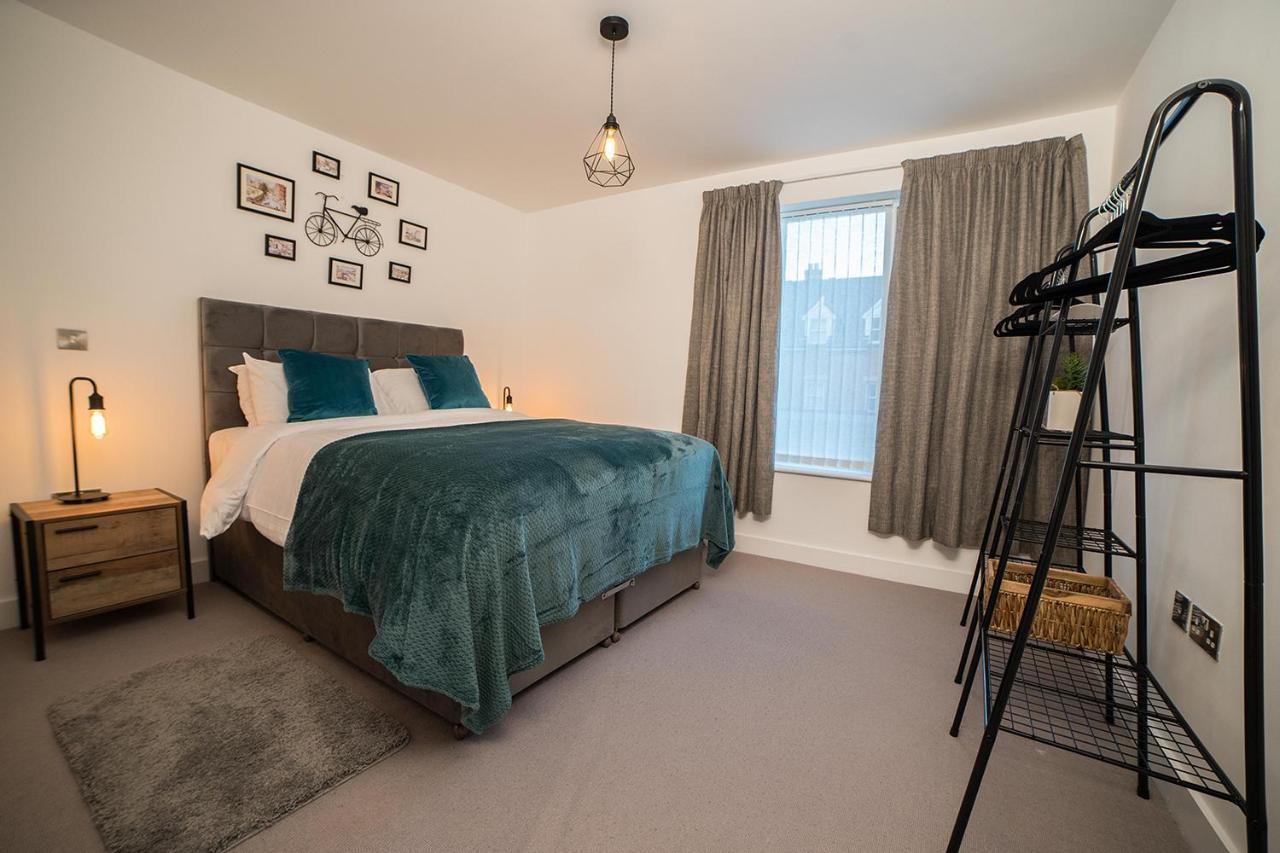 Luxury King Bed Apartment & Free Parking Кембридж Екстер'єр фото